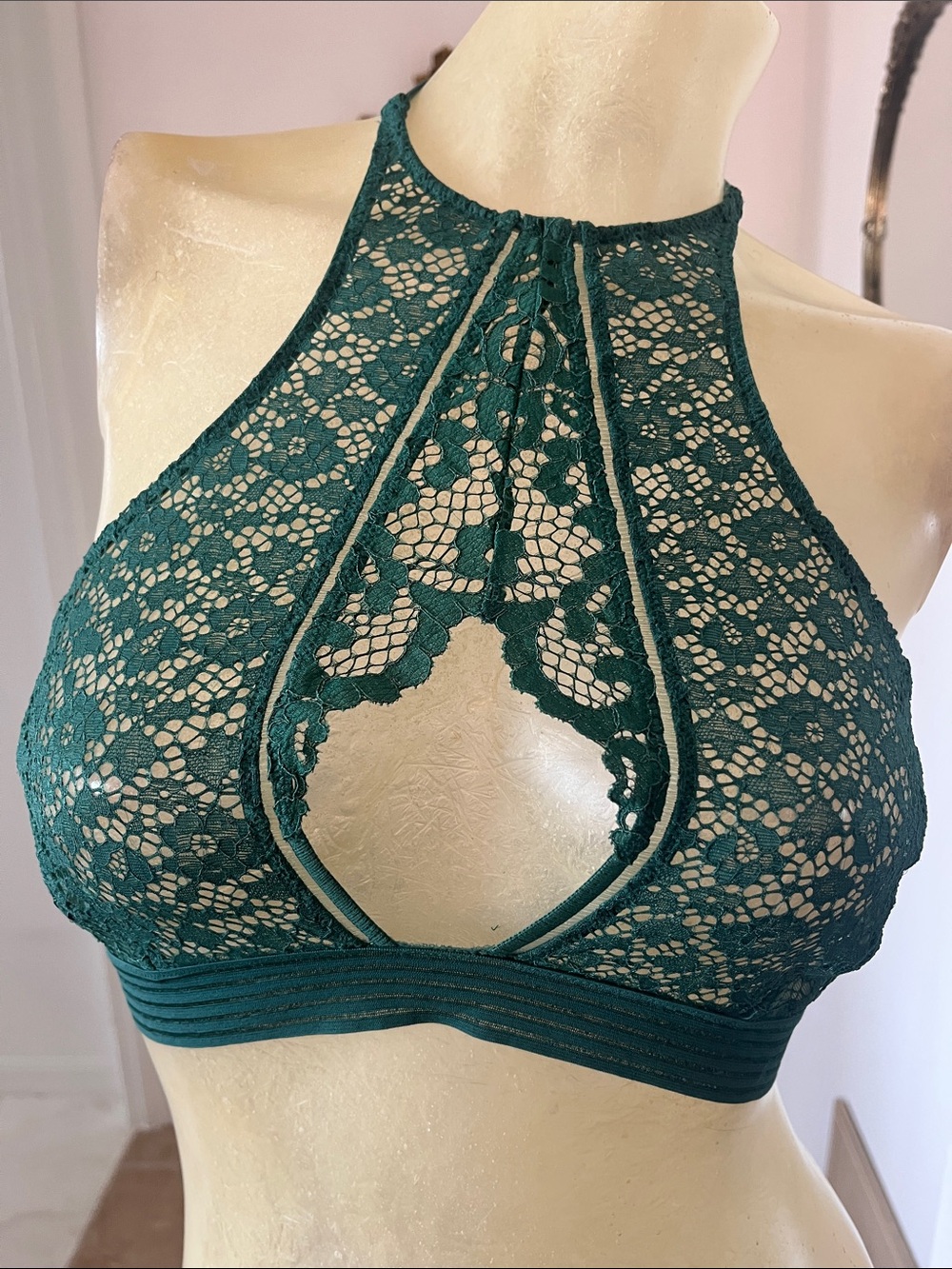 Victoria's Secret Very Sexy Lacy Halter Bralette